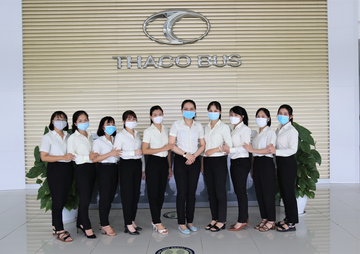 8. Các nữ nhân sự thuộc Trung tâm R_D nhà máy Bus ThacoEDIT.jpg